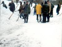 Schneeräumung in der Straße "Am Holm"